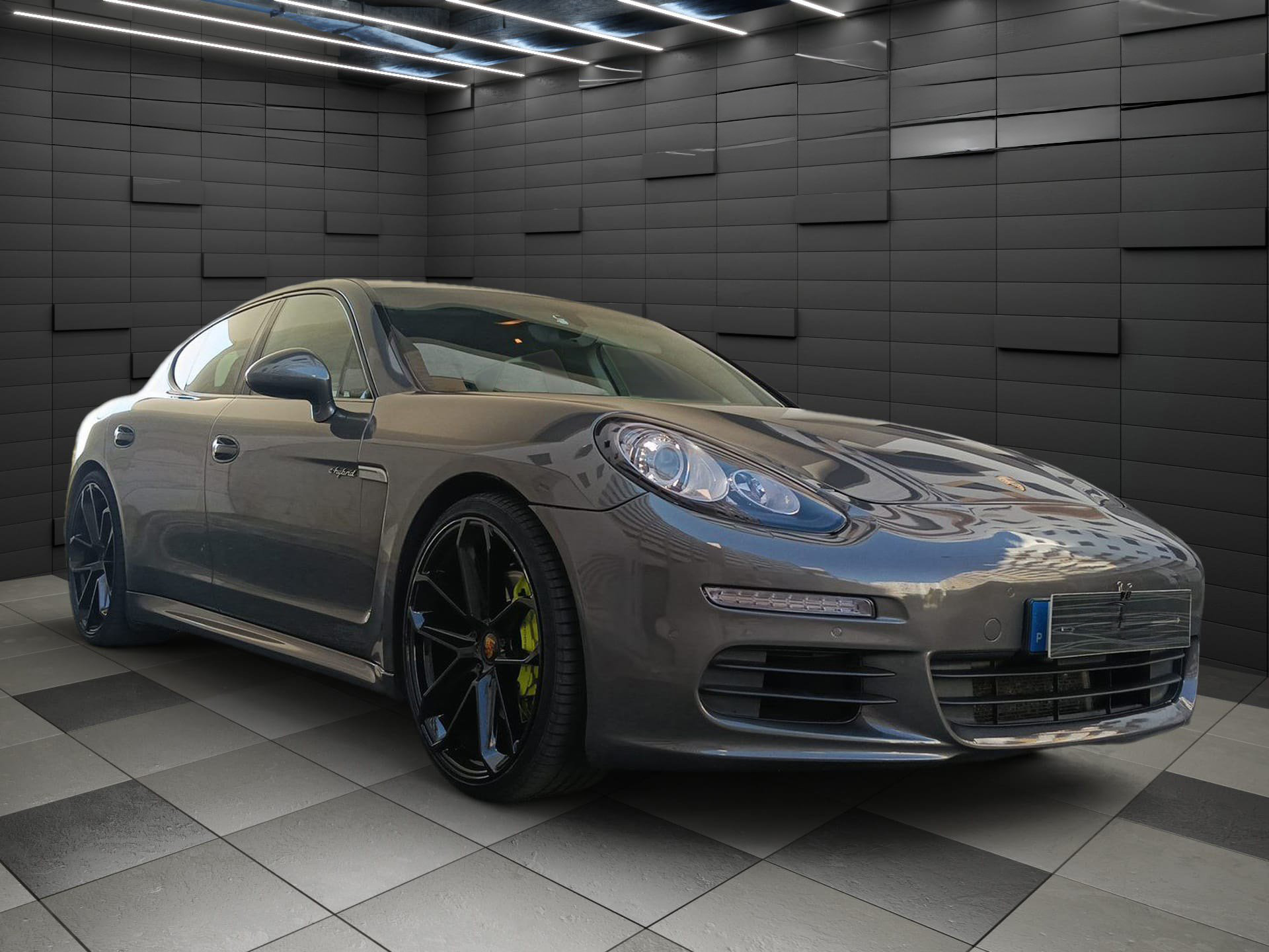 Porsche Panamera S e-Hybrid cinza de 2013